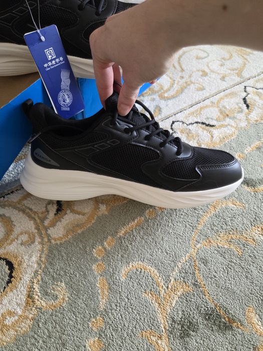 Кросовки мужские 40-41размер