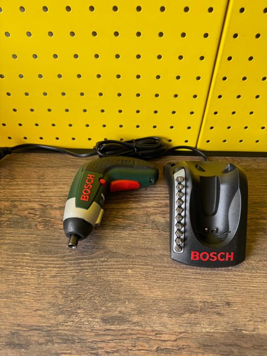 Surubelnita Bosch IXO 3 cu acumulator