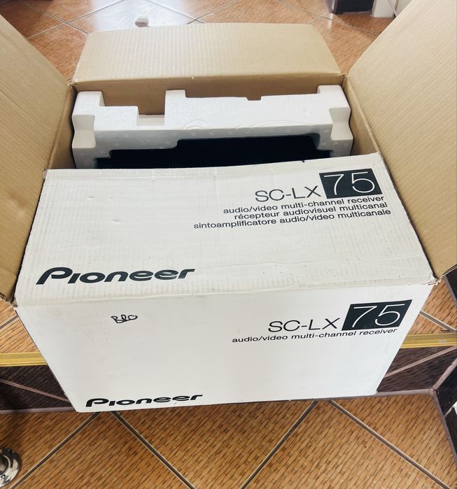 Receiver  9.2 Pioneer SC LX 75  180 W