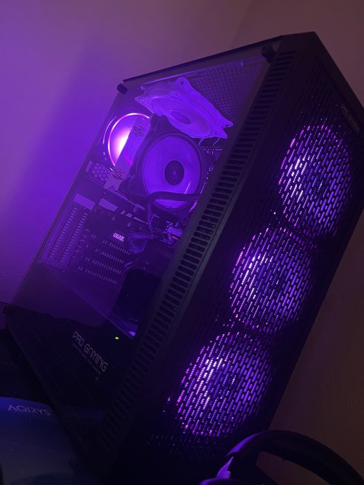 Vând unitate gaming rx5700xt+monitor(bonus tastatura/mouse)