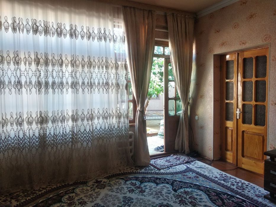 Mirobod tumani da hovli sotiladi