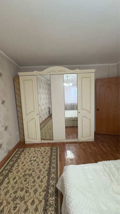 Продам спальный гарнитур