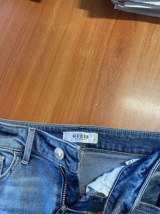 Оригинални къси панталонки Guess