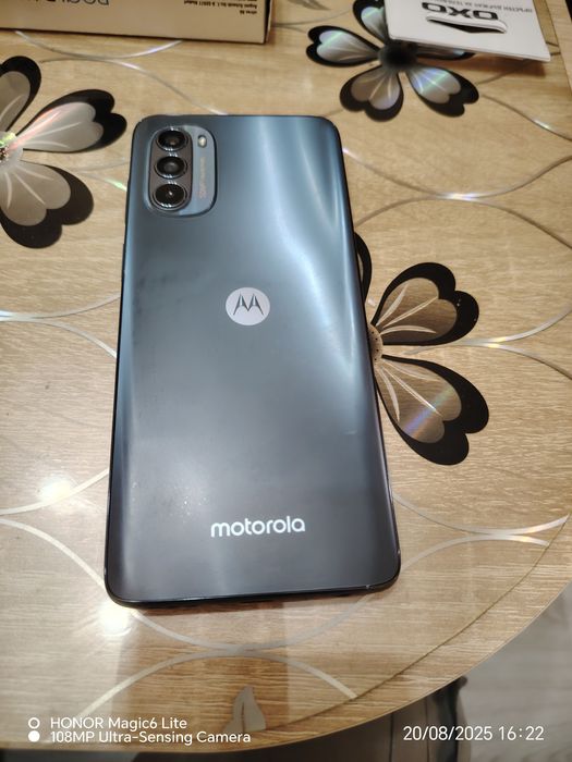 Продавам телефон