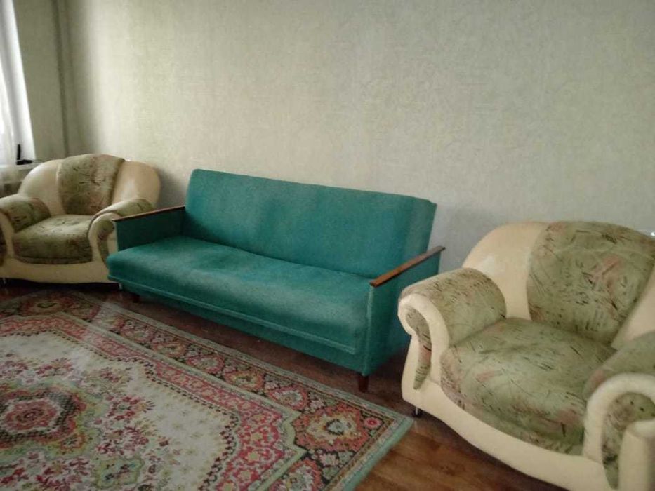 Диван и два кресла