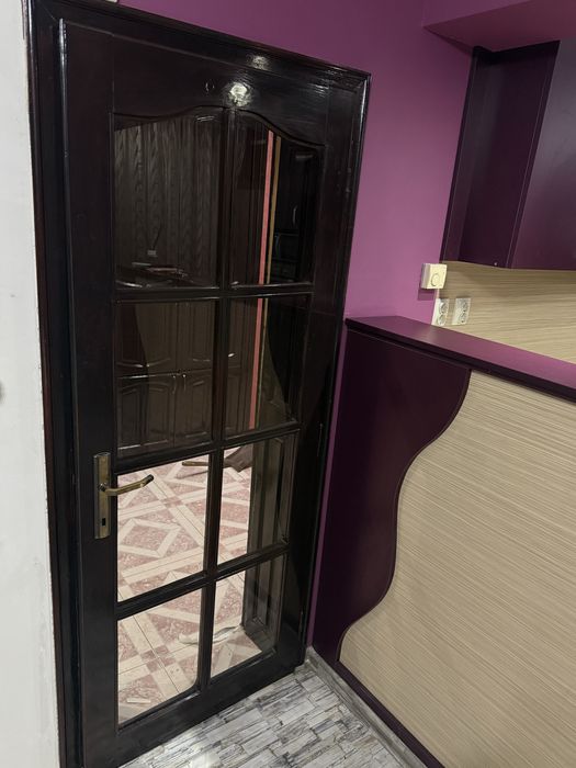 Интериорни врати от естествено дърво