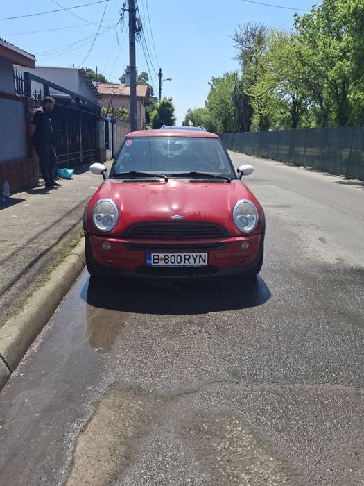 Mini cooper one.