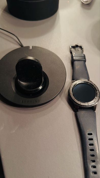 Электронные наручные смарт-часы Samsung