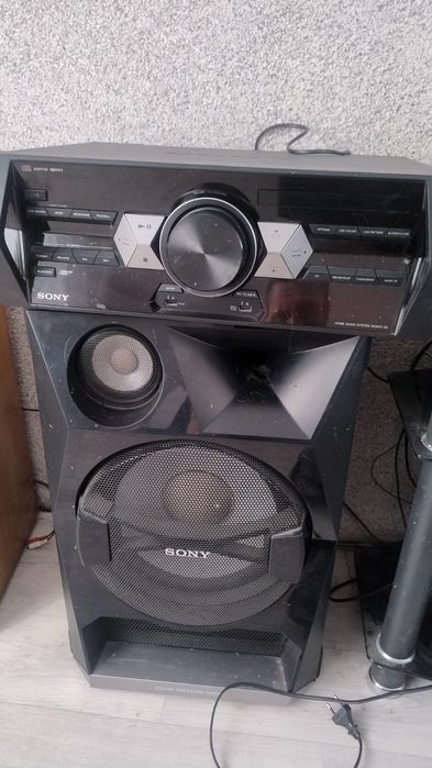 Музыкальный центр