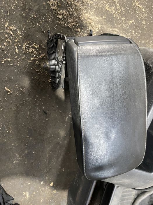 подлакътник шкода супърб 2 skoda superb 2