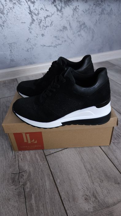 Дамски черни обувки