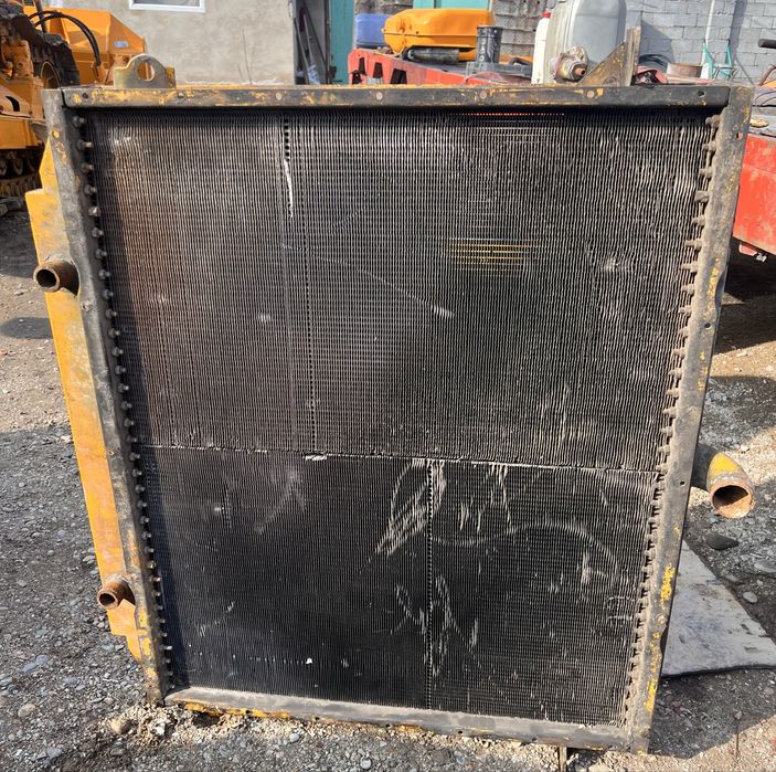 Продам водяной радиатор на К-701