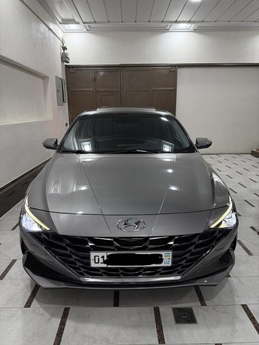 Hyundai Elantra 2022 — 2