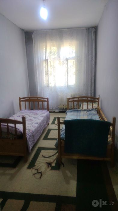 Юнусобод тум 12. Кв 12 уй 5 этажли дом 2 этаж 3 хона студентларга дом