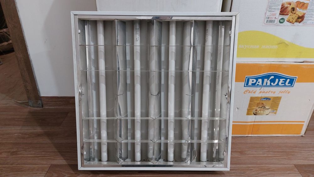 СРОЧНО продам Потолочные светильники Армстронг (LED)