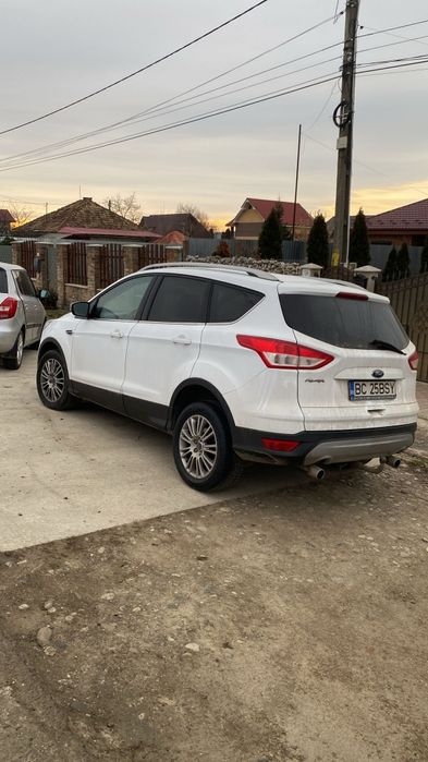 Proprietar vând Ford kuga 2013 preț 5000€ fix