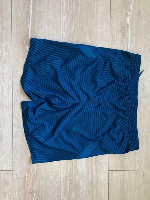 Найк Nike Stryke  Dri Fit къси панталони къс панталон шорти размер М