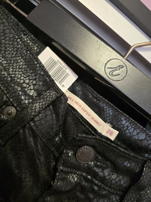 Дамски панталона Levi's