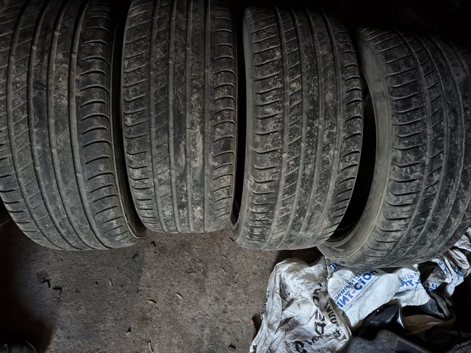 Продам летние шины 225/50/17