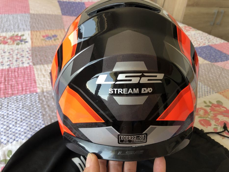 неразличима от нова LS2 stream evo 51-52