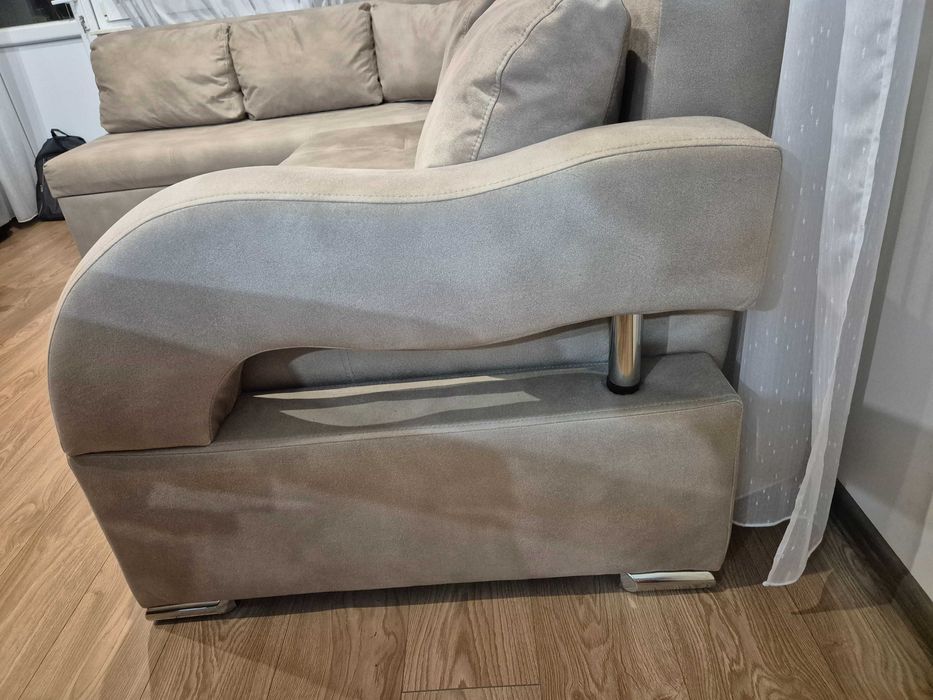 Разтегателен диван