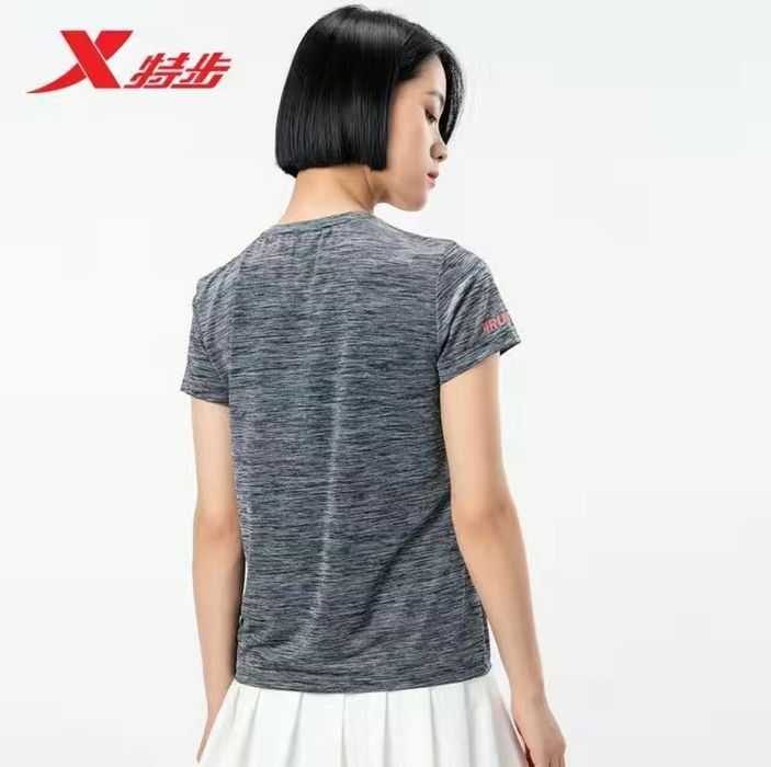 Футболка от бренда Xtep