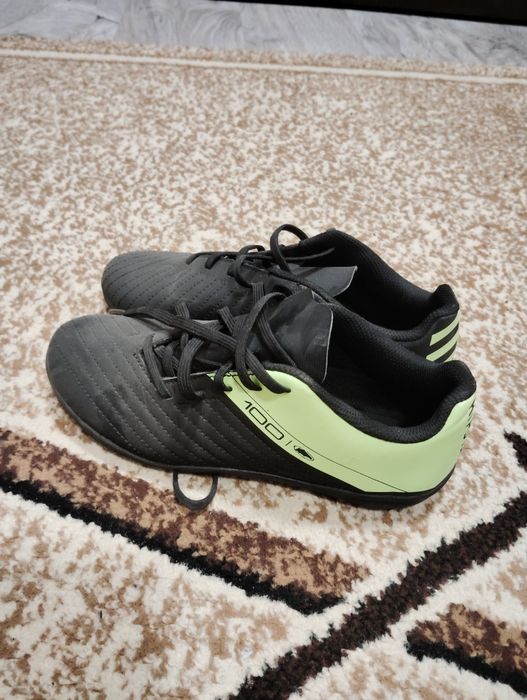 Бутонки за момче