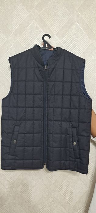 Продам мужскую жилетку . Р-р 50-52