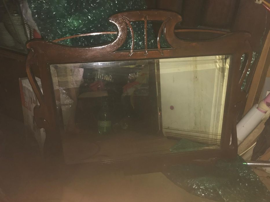 Vând oglinda rama lemn 110*75cm