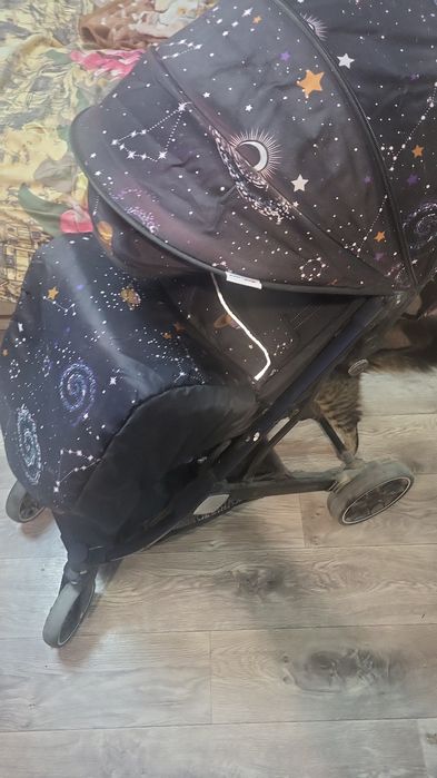 Продам коляску прогулочную