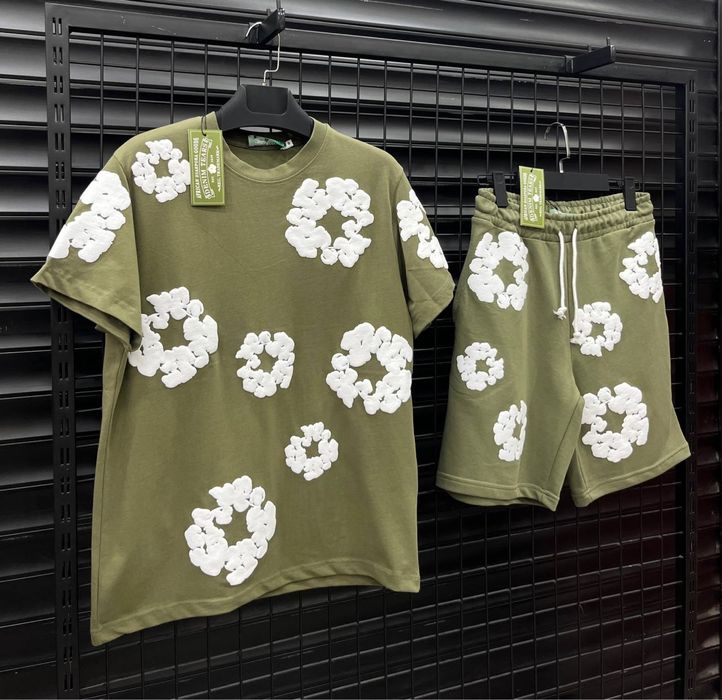 ЛИКВИДАЦИЯ!! Летни екипи Denim Tears / Corteiz Nike / Bape Trapstar Essentials