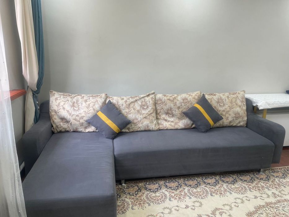 Диван в хорошем состояний