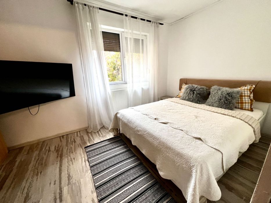 Închiriez apartament 3 camere fortuna