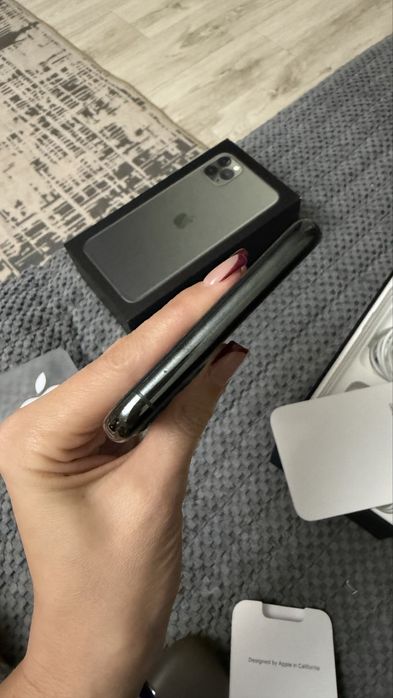Продам iPhone 11 pro max 64 gb