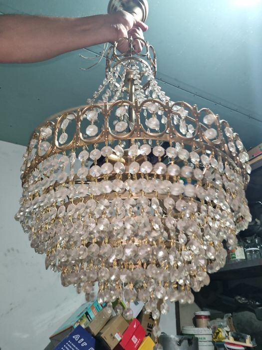 Хрустальная люстра