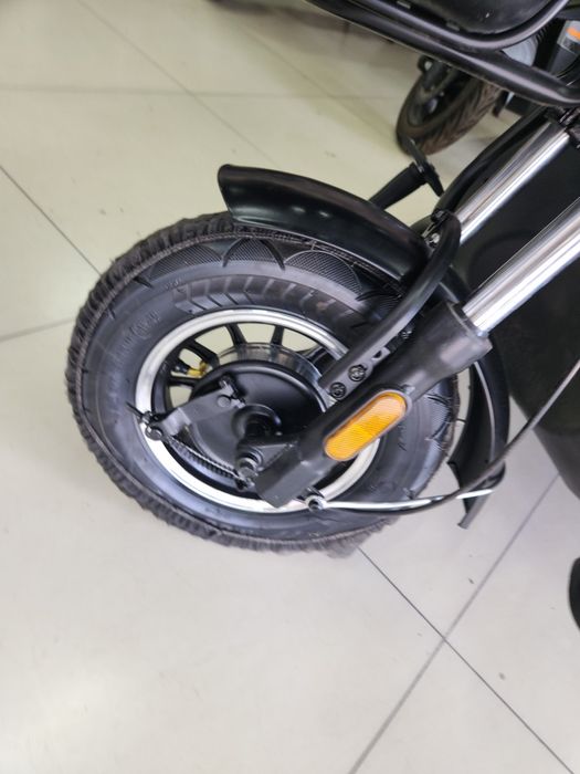 Трех колёсный электроскутер для тех кто любит комфорт