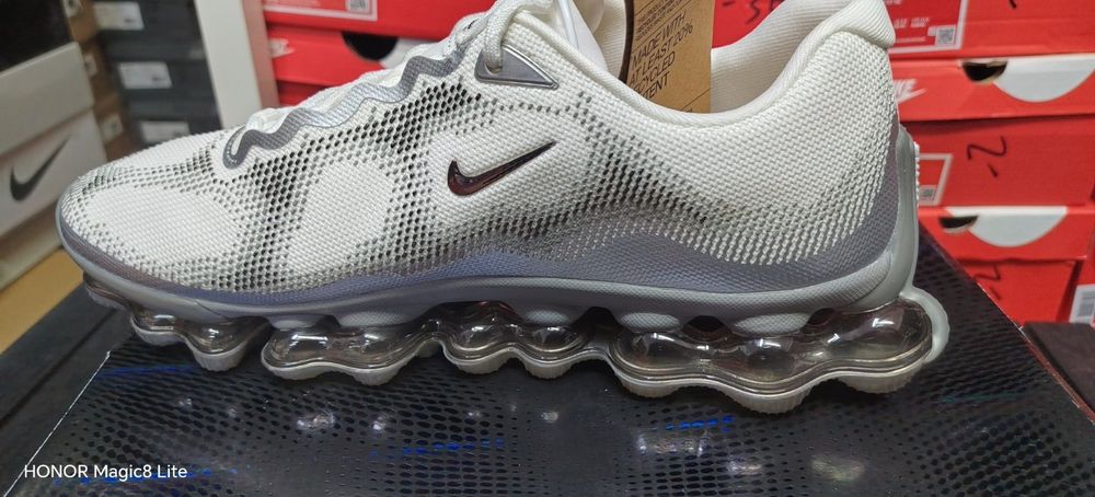 Nike air liquid max