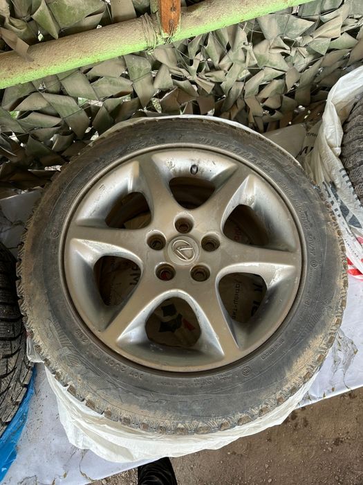 Шины с дисками на Лексус Тойота