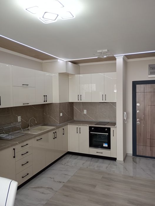 Тристаен обзаведен апартамент