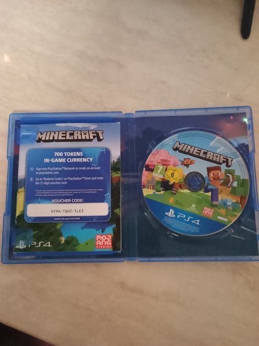 Vând jocuri PS4(Minecraft și GTA 5)