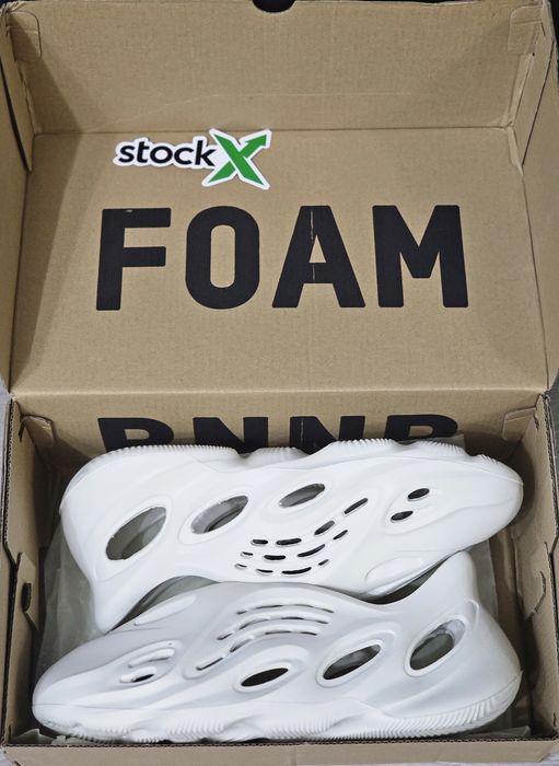 Yeezy Foam Runner Ararat