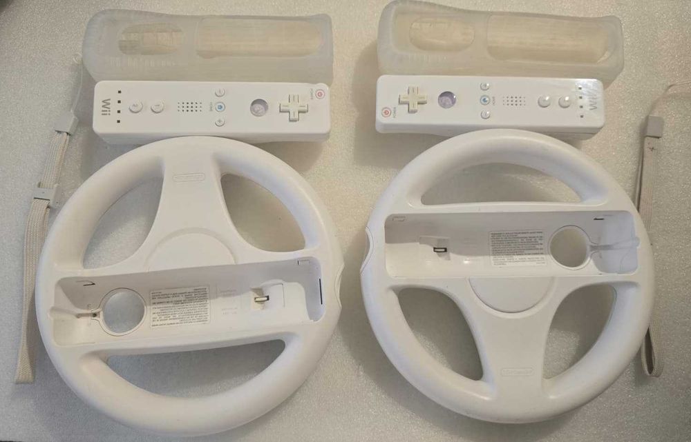 Kit Controller Nintendo Wii RVL-003, huse + 2 x Volan, curele prindere