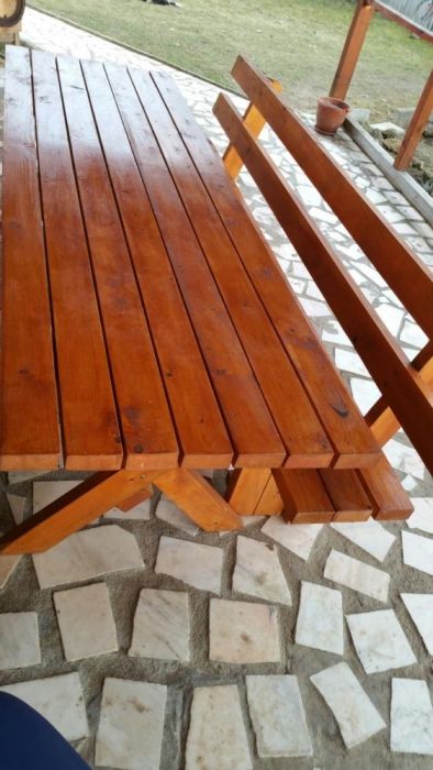 Masa exterior din lemn