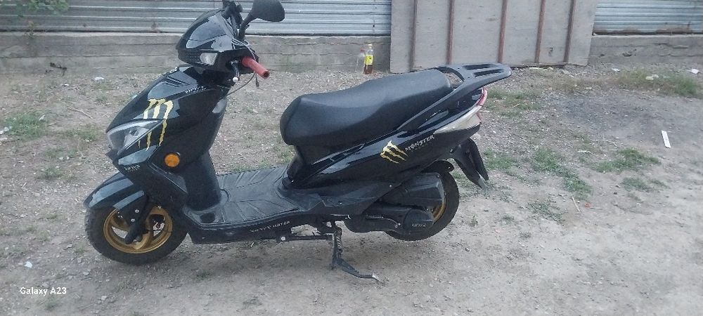 Мопед м 10 продам стойт на учете
