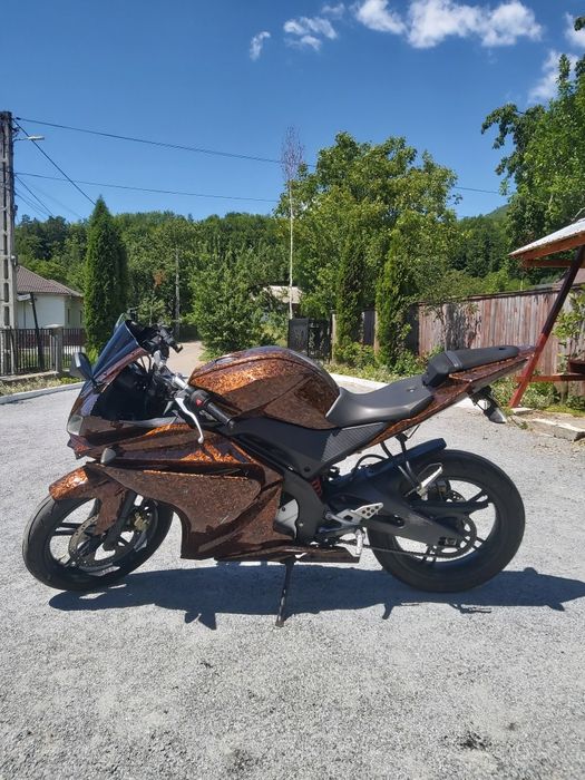 Yamaha yzf r125 A1 ,16 ani