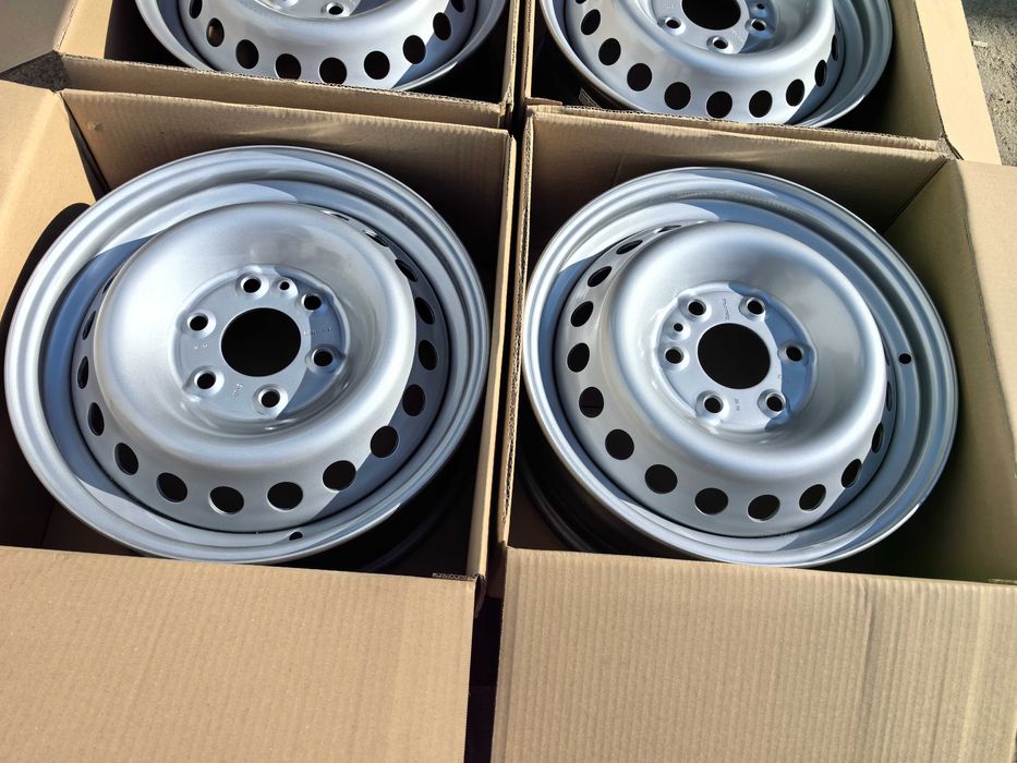 16 цола 6 х 125 мм Ивеко Дейли - Чисто нови