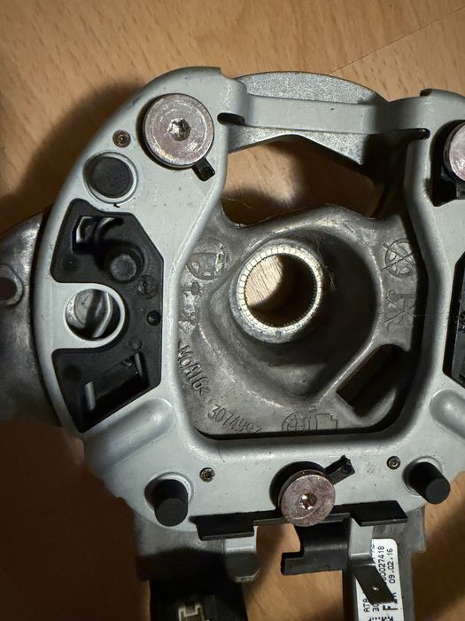 Volan m incalzire Bmw f10 f11 f01 f02 f06 f07 F12 f13 F01 f02