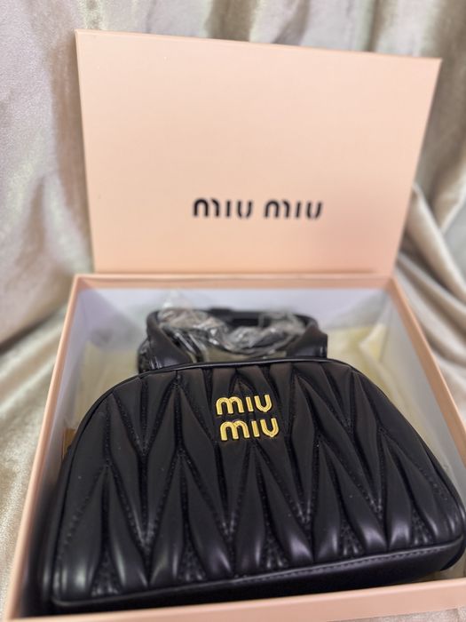 Сумка сатылады новый бәрі упаковкасымен тұр.