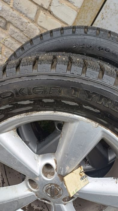 Продам резину 225/60 R17