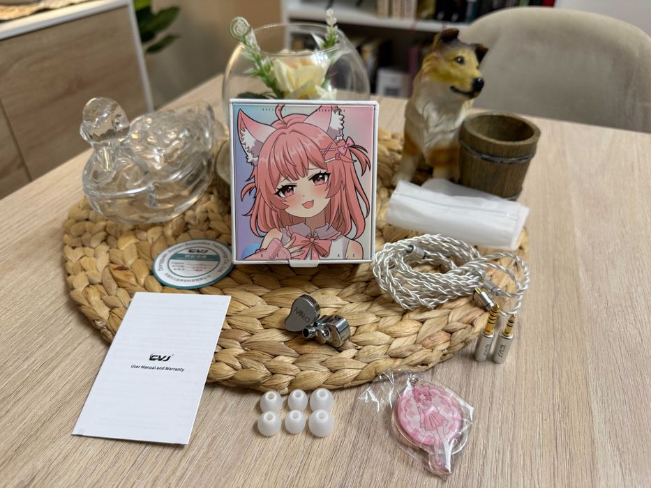 Нови- неотваряни CVJ NEKO Слушалки тип iem